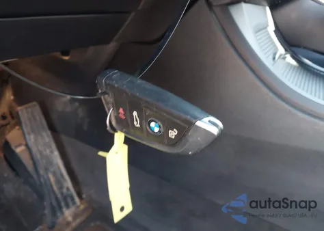 2018 BMW X1 xDrive28I из США, поврежденный, VIN WBXHT3C39J5K29771